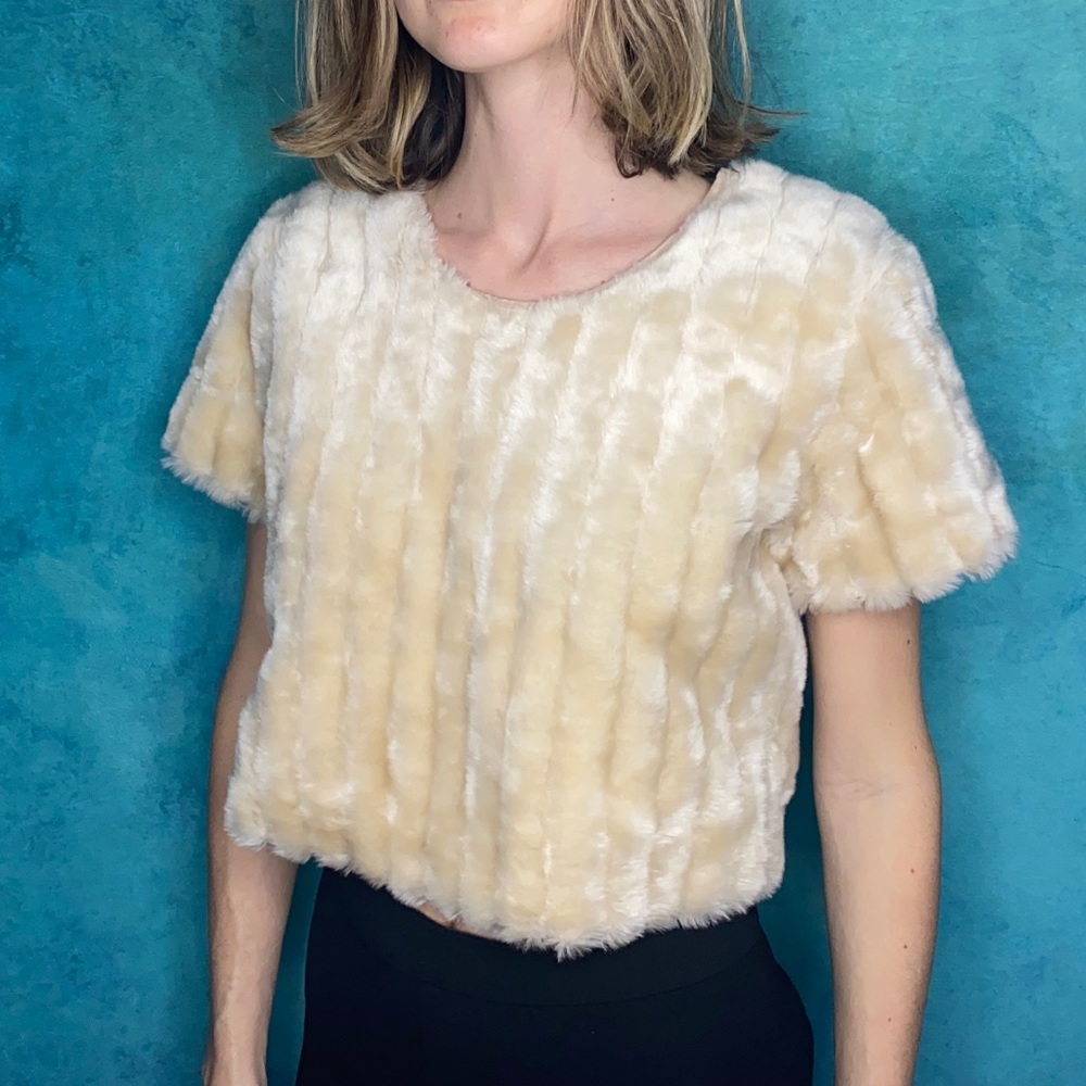 Faux fur crop top. Rarely worn. Great condition.